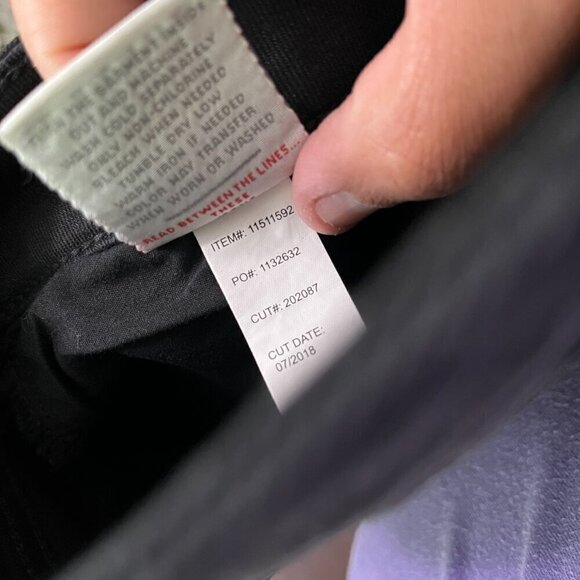 Torrid Denim Mini Skirt Black Figure Hugging Zip Fly Distressing Tones Size 2 - Picture 8 of 8